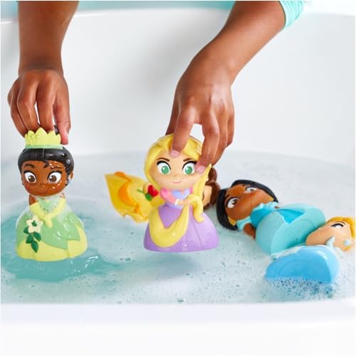 Disney Store Girl's Bath Set (Disney Princess) - Kids Bath Accessories with Beloved Disney Characters - Colorful and Fun Bath Time Essentials for Kids - Suitable for All Ages