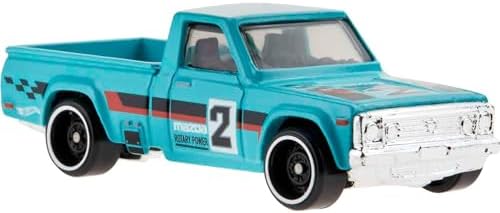 Hot Wheels 10-Pack, Set of 10 Toy Trucks in 1:64 Scale, Mix of Officially Licensed & Unlicensed Pick-Ups, Rescue or Semis (Styles May Vary)