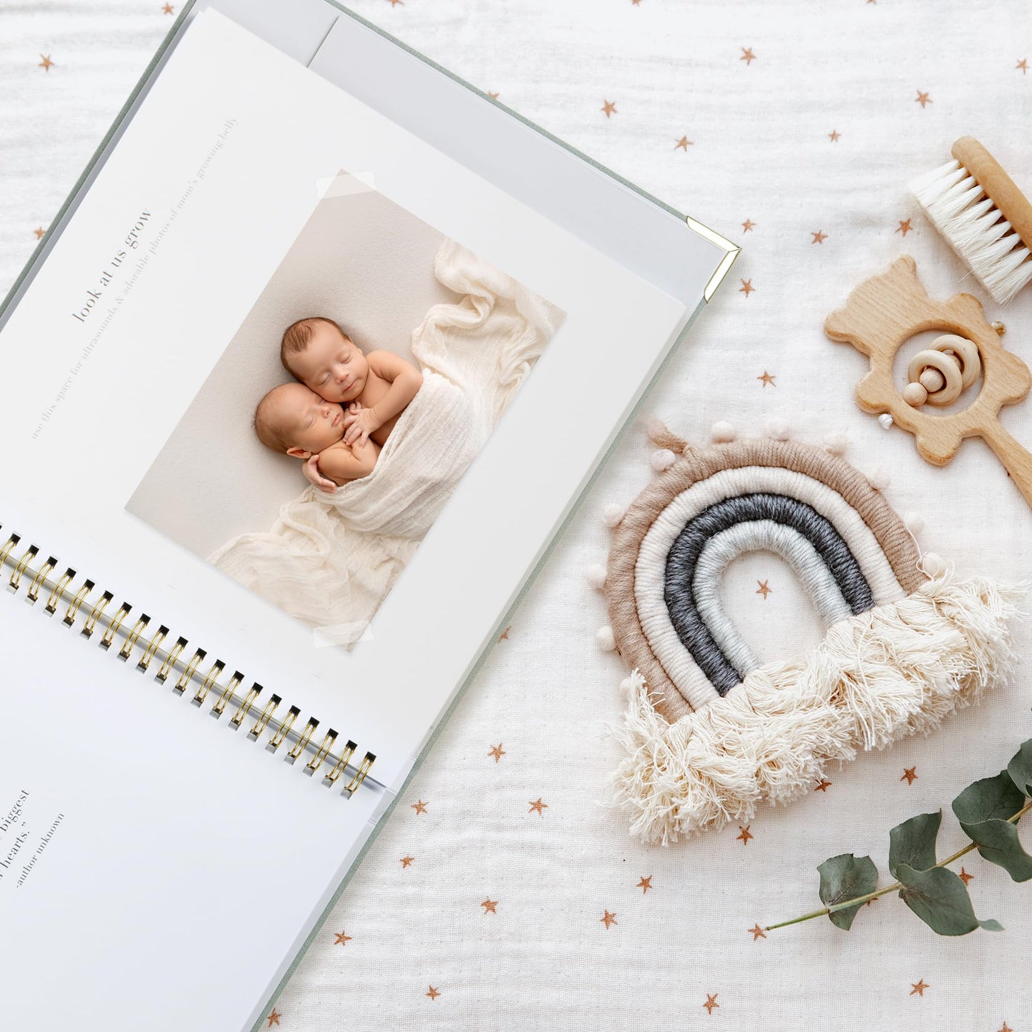 Keepsake Baby Memory Book for Boys and Girls – Timeless First 5 Year Baby Book – Neutral Journal Scrapbook or Photo Album - Record a Milestone for Every Event from Birth to Age 5