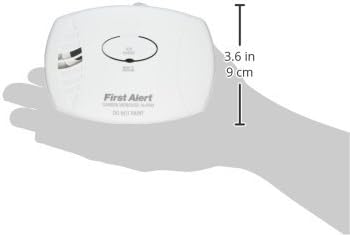 FIRST ALERT Carbon Monoxide Detector, No Outlet Required, Battery Operated, CO400, White, 2 Count (Pack of 1)