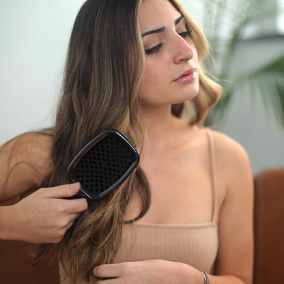 FHI Heat UNbrush Detangling Brush for Pain-Free Brushing on All Wet or Dry Hair Types — Durable DuoFlex Anti-Static Bristles, Lightweight Handle, Vented Hair Brush