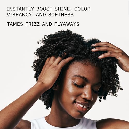 Olaplex No. 7 Bonding Oil, Concentrated High Shine Oil, Heat Protectant, Visibly Smooths & Softens Hair, Added Color Vibrancy, Up to 72 Hour Frizz Control, For All Hair Types, 1 fl oz