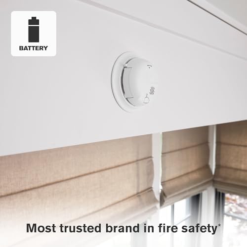 First Alert Smoke Alarm, Battery-Operated Detector with Test & Silence Button, SMI100, 1-Pack
