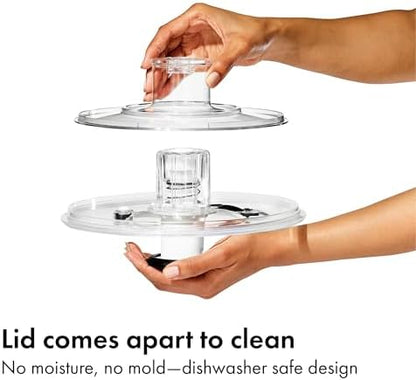 OXO Good Grips Salad Spinner | Lettuce Spinner | Fruit Washer | Fruit Washing Bowl with Strainer | Vegetable Cleaner | Salad Cleaner | Lettuce Washer | 6.22 Quart Capacity