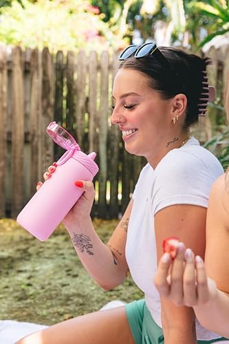 Ello Cooper 18oz Kids Stainless Steel Water Bottle with Straw and Carry Handle, Double Walled and Vacuum Insulated Metal, Leak Proof Locking Lid with Soft Silicone Spout, Reusable, BPA Free, Bubblegum