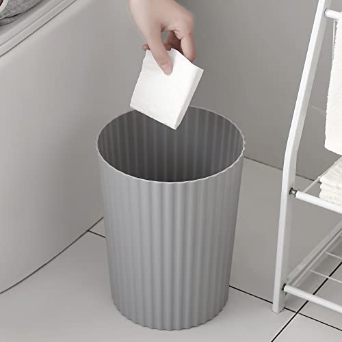 JiatuA Small Trash Can Plastic Wastebasket Round Garbage Container Bin for Bathroom, Kitchen, Bedroom, Home Office, College Dorm, Grey