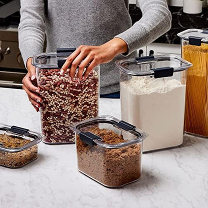 Rubbermaid Brilliance BPA-Free Food Storage Containers with Lids Airtight Kitchen and Pantry Organization Set Includes 3 Containers and Scoops Clear 16 cups