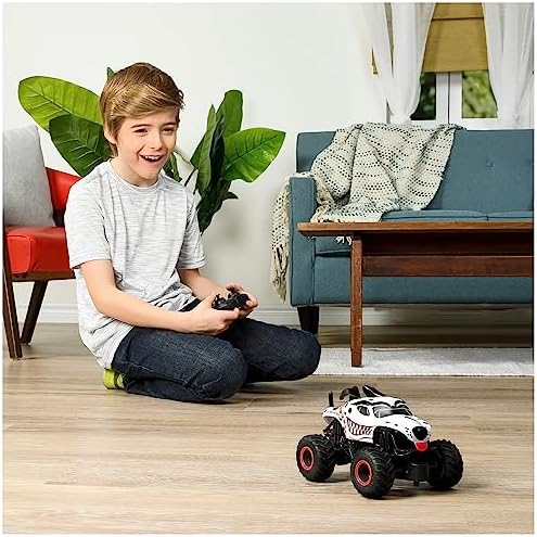 Monster Jam, Official Monster Mutt Dalmatian Remote Control Monster Truck for Boys and Girls, 1:24 Scale, 2.4 GHz, Kids Toys for Ages 4-6+