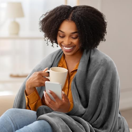 Utopia Bedding Fleece Blanket Queen Size Grey 300GSM Luxury Anti-Static Fuzzy Soft Microfiber Bed Blanket (90x90 Inch)