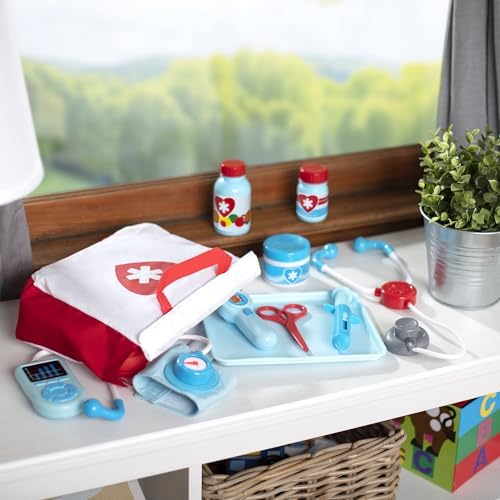 Melissa & Doug Get Well Doctor’s Kit Play Set – 25 Toy Pieces - Doctor Role Play Set, Doctor Kit For Toddlers And Kids Ages 3+