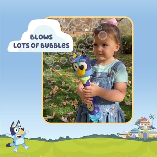 Little Kids BLUEY Light and Sound Musical Bubble Wand, Includes Bubble Solution