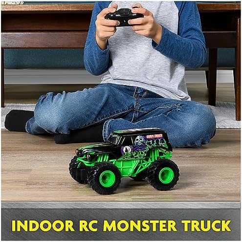 Monster Jam, Official Grave Digger Remote Control Monster Truck, 1:24 Scale, 2.4 GHz, Kids Toys for Boys and Girls Ages 4 and up