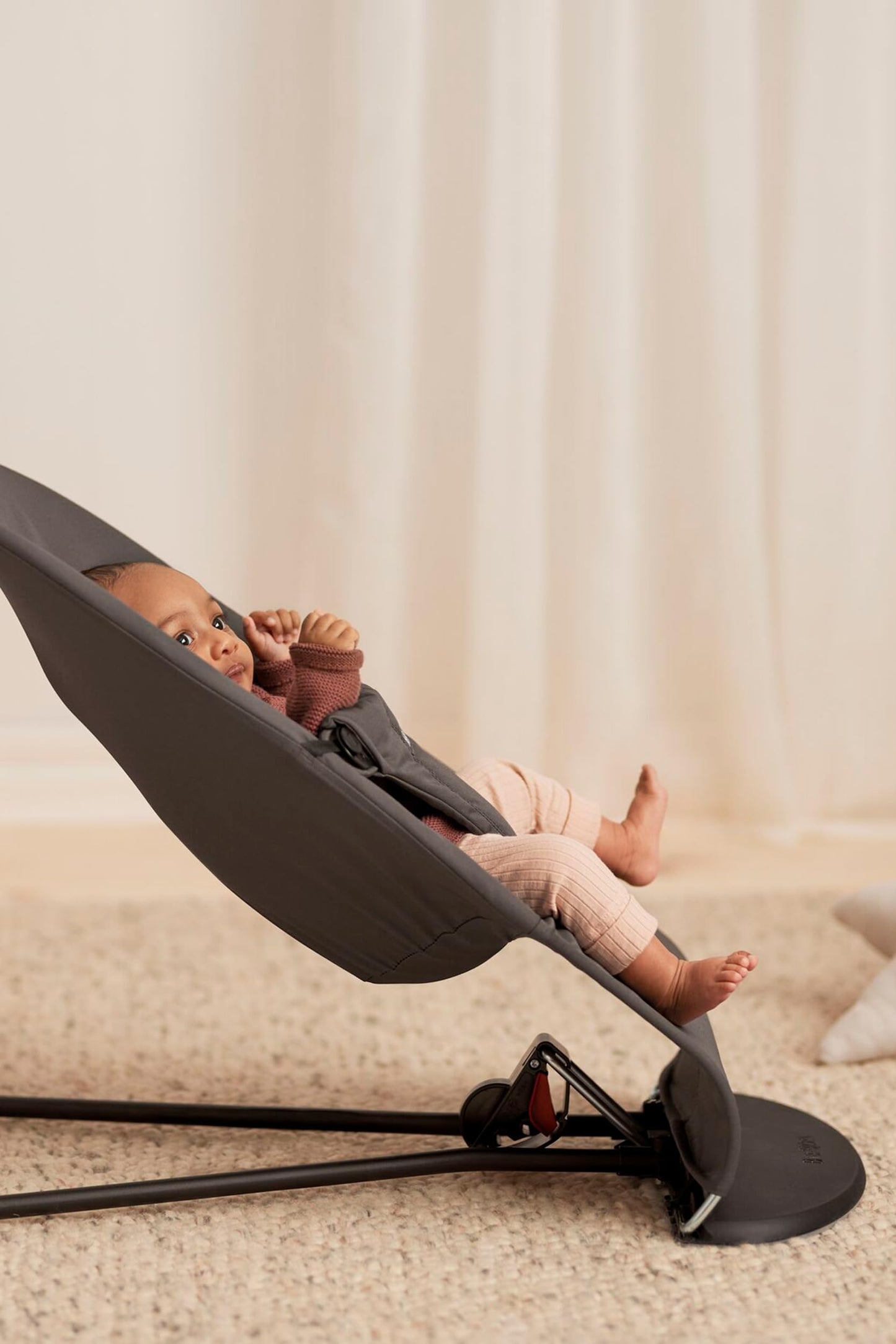 BabyBjörn Bouncer Balance Soft, Dark Gray, Woven/Jersey, Tri-Fabric | 2-in-1 Adjustable Baby Bouncer Seat and Toddler Chair, Newborn to Toddler (8-29 lbs), 4 Positions, Lightweight & Portable
