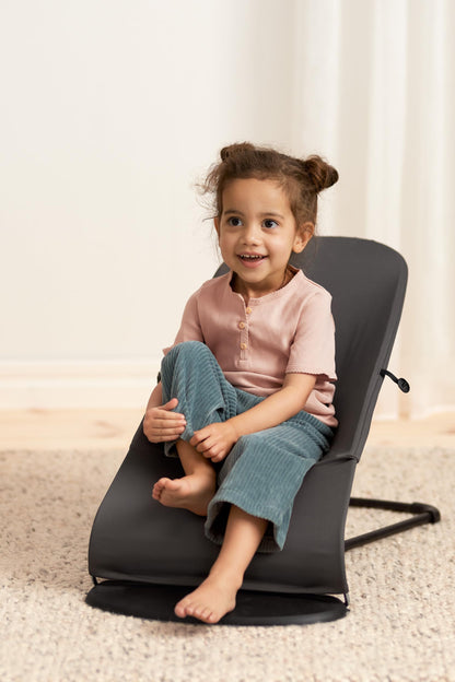 BabyBjörn Bouncer Balance Soft, Dark Gray, Woven/Jersey, Tri-Fabric | 2-in-1 Adjustable Baby Bouncer Seat and Toddler Chair, Newborn to Toddler (8-29 lbs), 4 Positions, Lightweight & Portable