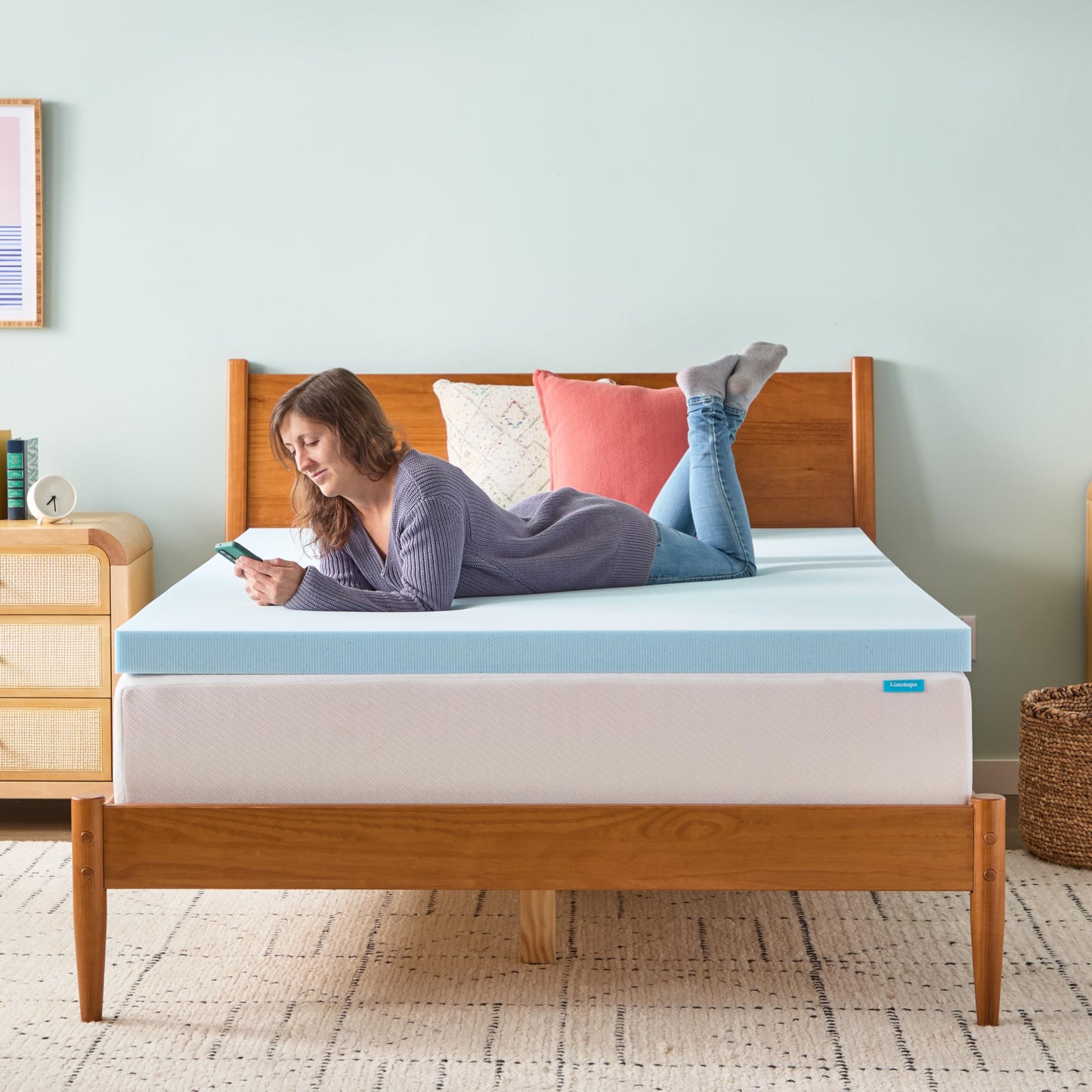 Linenspa Memory Foam Mattress Topper - 3 Inch Gel Infused Memory Foam - Plush Feel - Cooling and Pressure Relieving - CertiPUR Certified - Dorm Room Essentials - King Size