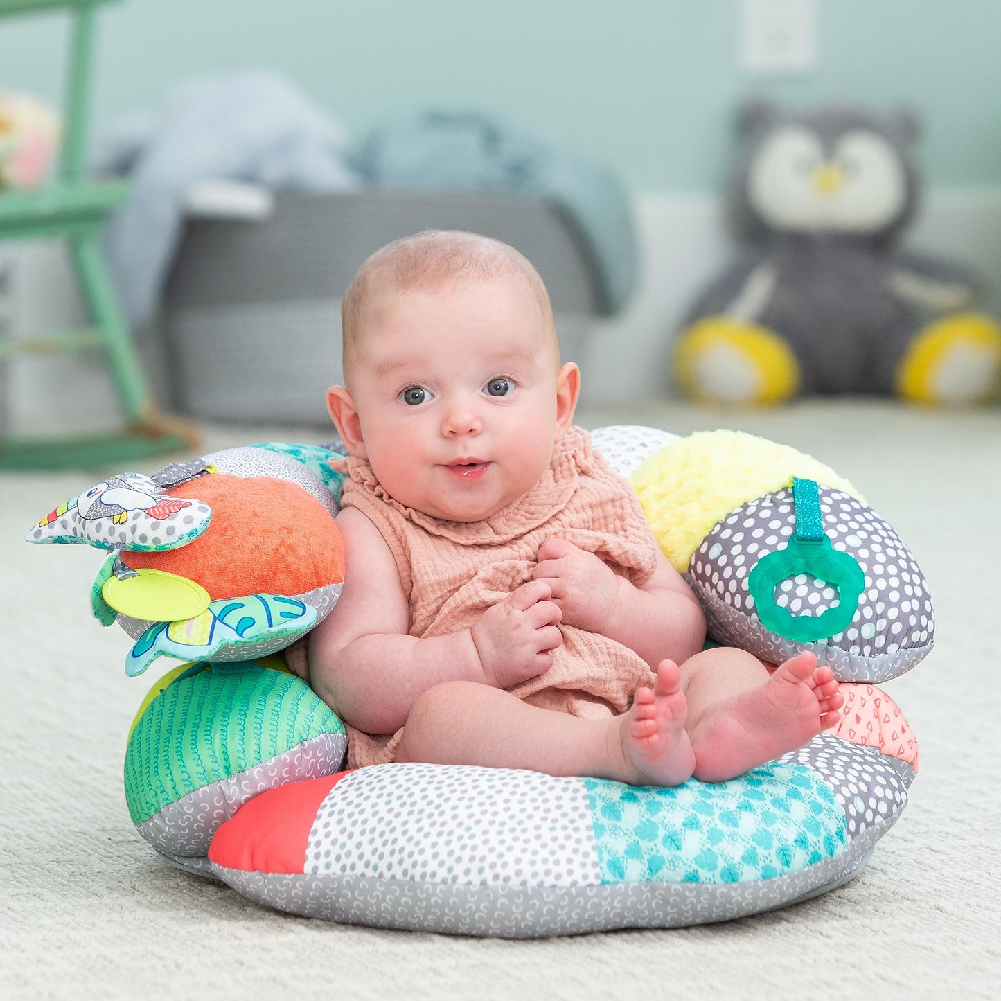 Infantino 2-in-1 Tummy Time & Seated Support, Baby Floor Seat for Tummy Time & Early Sitting, Soft, Supportive, Engaging Toys, Toucan
